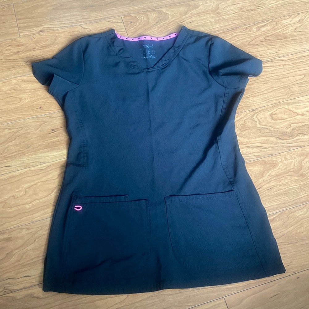 Black scrub top in size xs